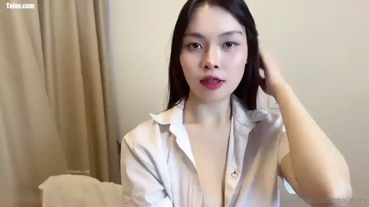 推特性感翘臀大长腿尤物【Mojiniim】白领丽人惨遭蹂躏，大屌干得眼神迷离 女上位激情啪啪