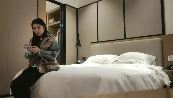【一屌探花】极品美女外围 摸奶调情舔逼上位骑坐猛操