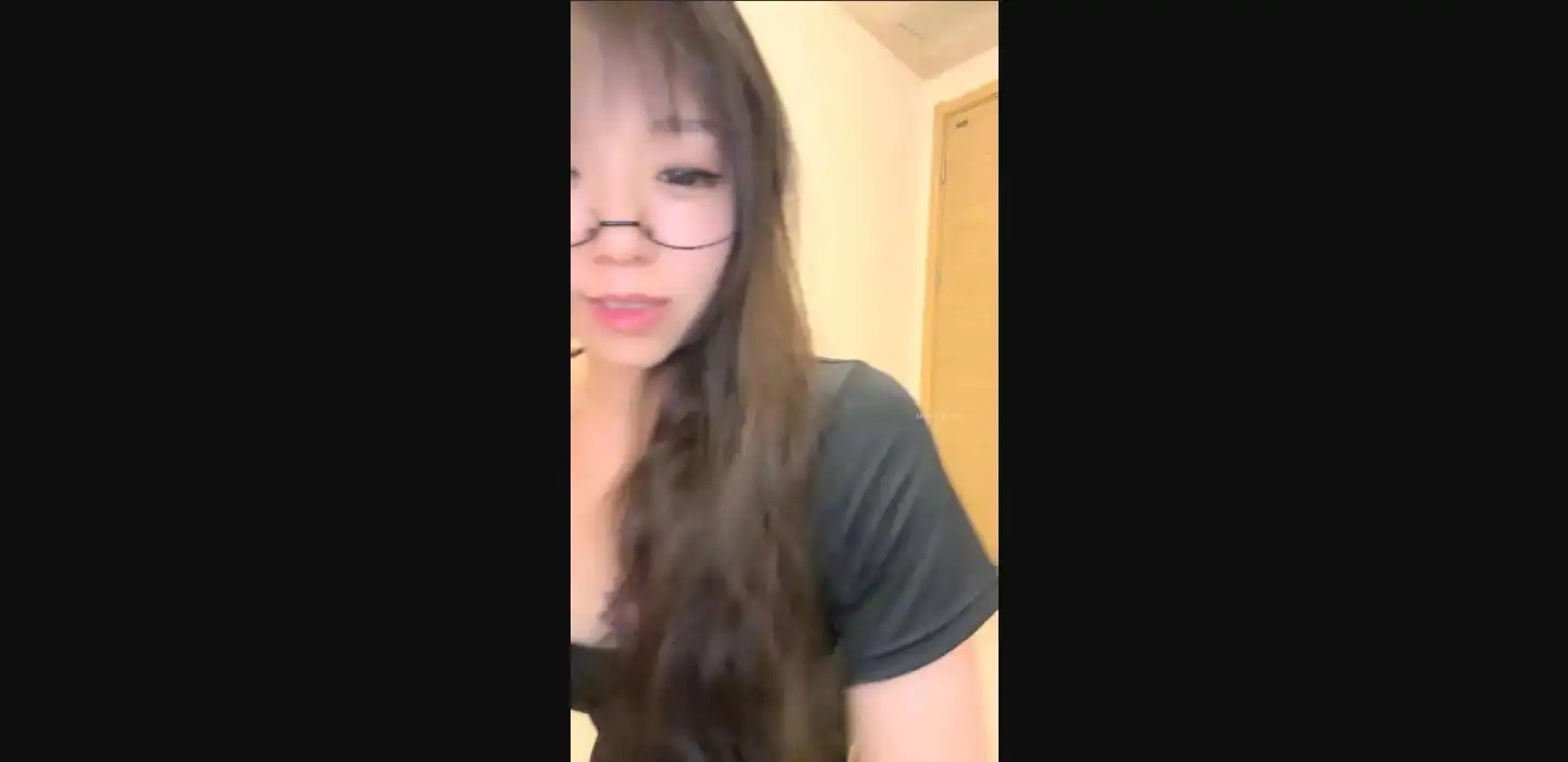 反差母狗萝莉女大直播给榜一大哥口交  技术超棒  被抽插到高潮喷水 - 不乖学姐（3）
