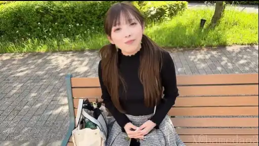 FC2PPV 4692848 20岁性欲旺盛护士湿漉漉的淫穴不停潮吹
