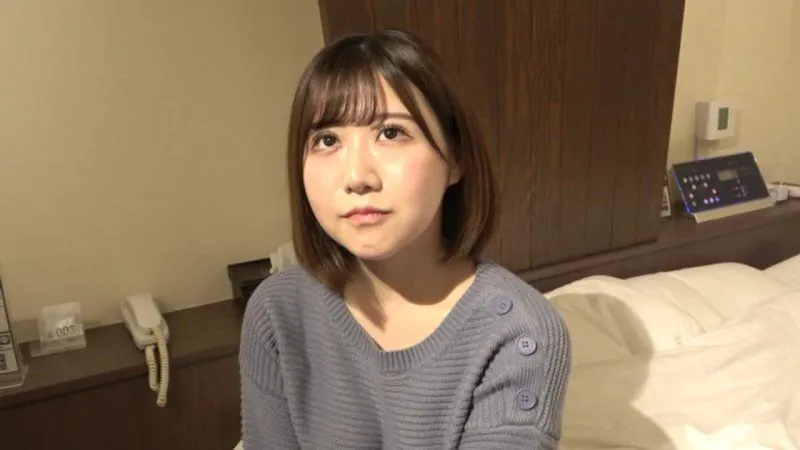 FC2PPV 4693820 短发可爱美女背着男友偷情 被炮友偷拍