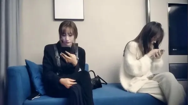【七天高端外围】超模淫荡姐妹花，激情双飞场，貌美人浪，淫荡指数爆棚，精彩佳作刺激劲爆不可错过。