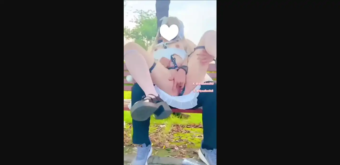 在公园被这样玩…我真的又湿又羞 - Nyan Chan