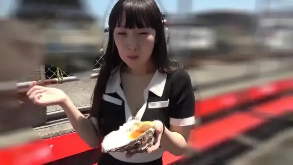 FC2PPV 4743028 配合度很高的美女人妻沙滩露出 在车上激战连场