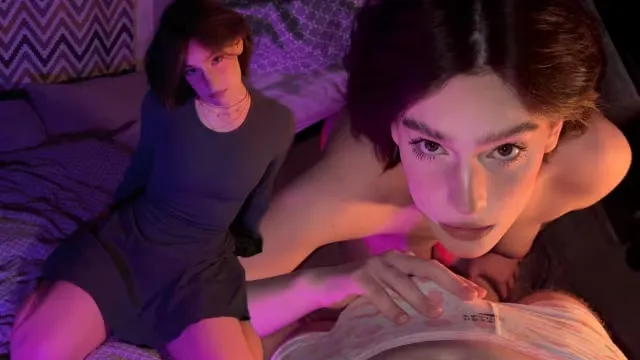 Tinder上认识的女孩第一次约会后就邀请我去她家 - Pink Pleasure