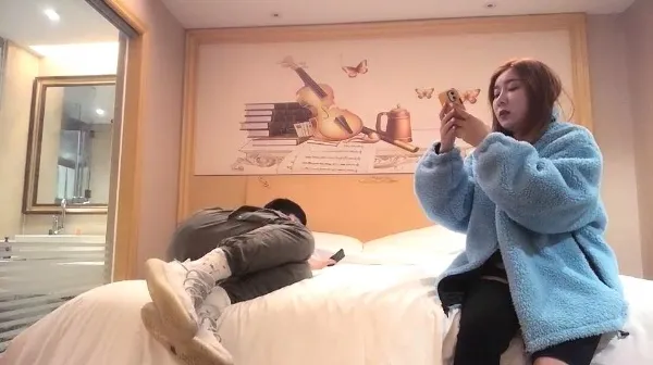 【小宝探花】瑜伽女教练 高颜值肤白貌美女神 温柔配合娇喘连连